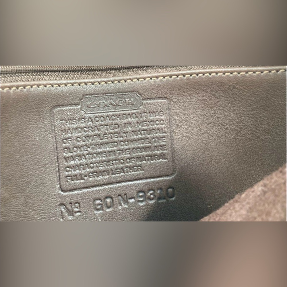 Vintage Coach Legacy Brown Leather Zip‑Top Shoulder Bag Clean Classic Design - Picture 3 of 7